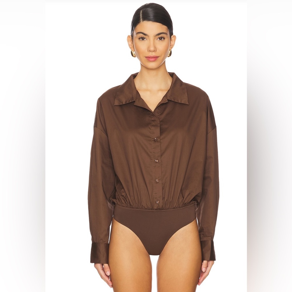 Sahana Bodysuit in Brown
ASTR the Label